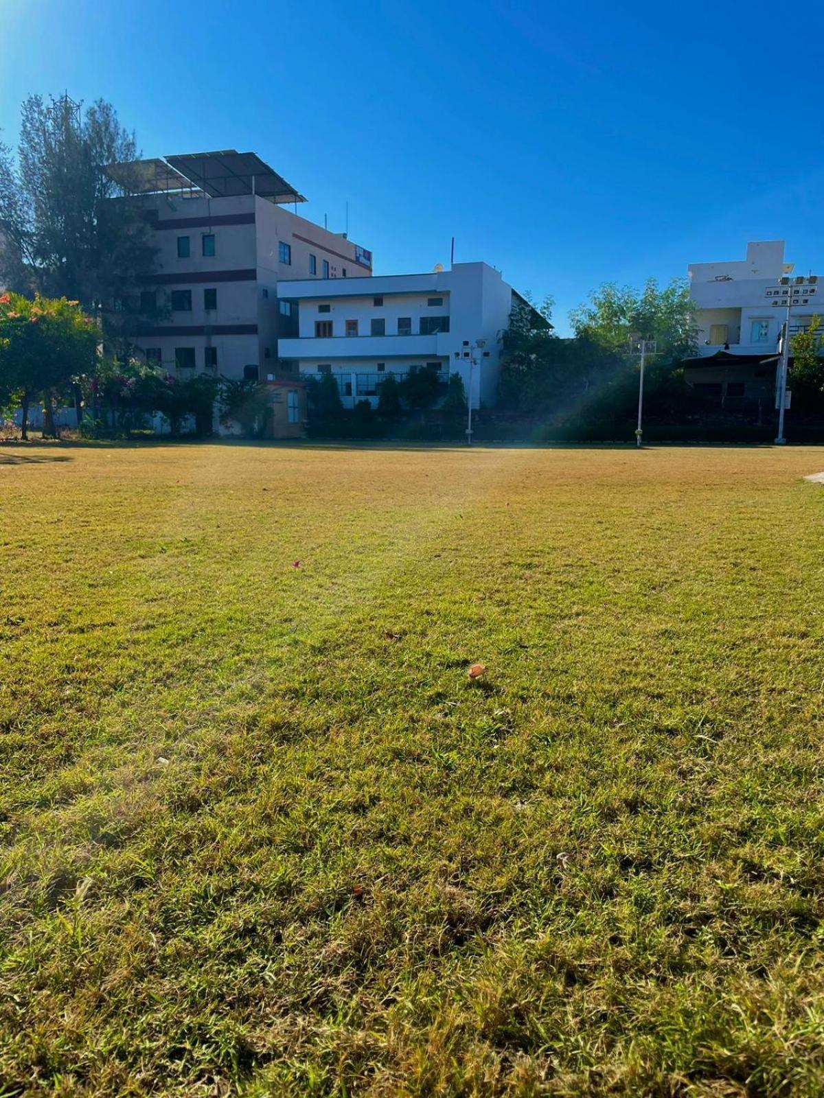 Vrindavan Greens Resort Udaipur Ngoại thất bức ảnh