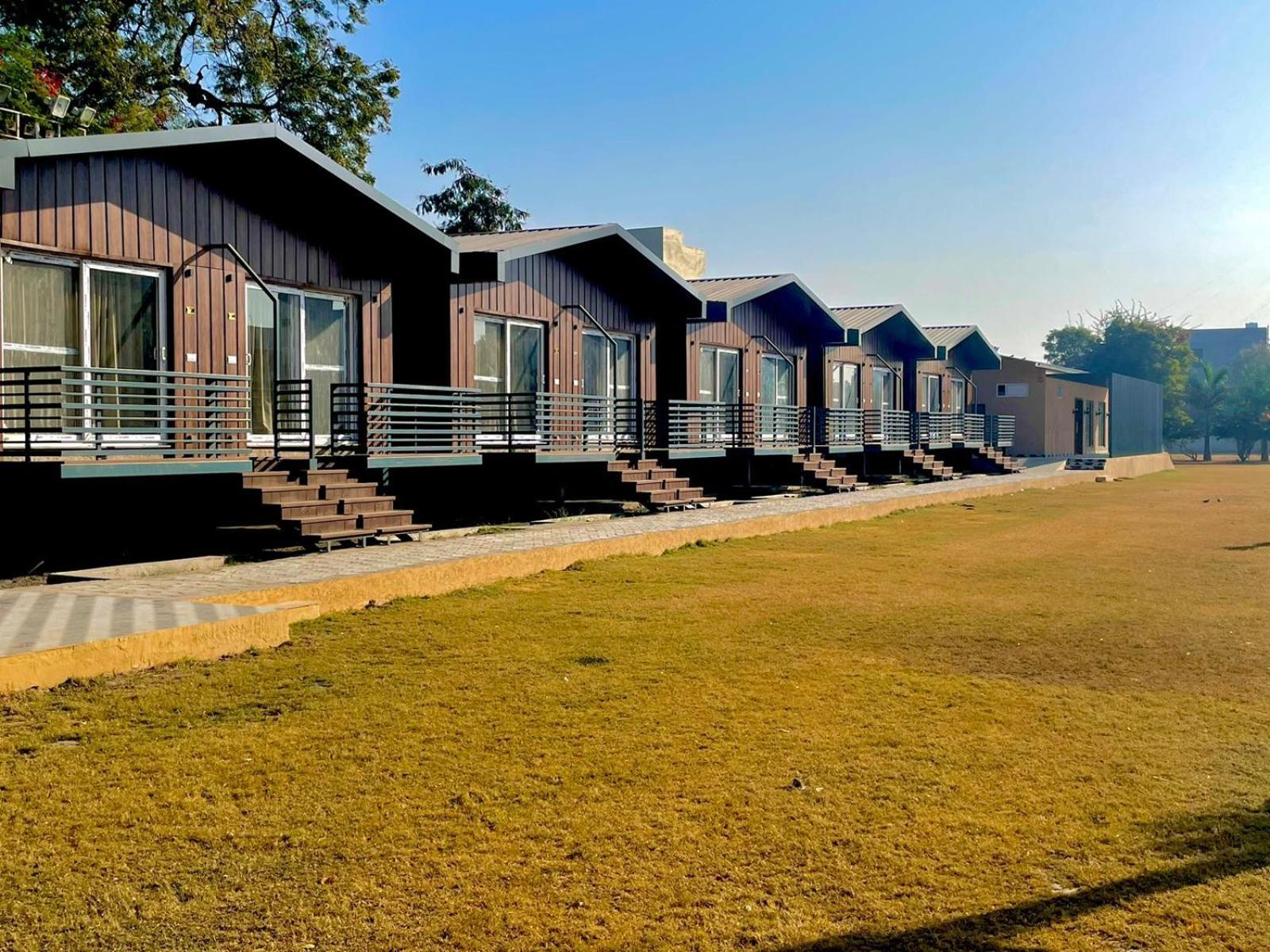 Vrindavan Greens Resort Udaipur Ngoại thất bức ảnh